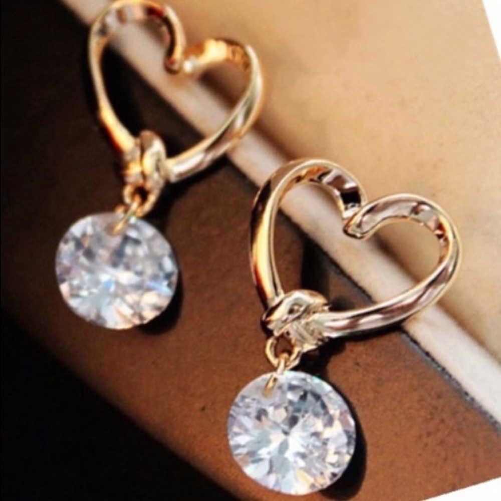 ✨💖 New Gold Diamond Heart Earrings 💖✨